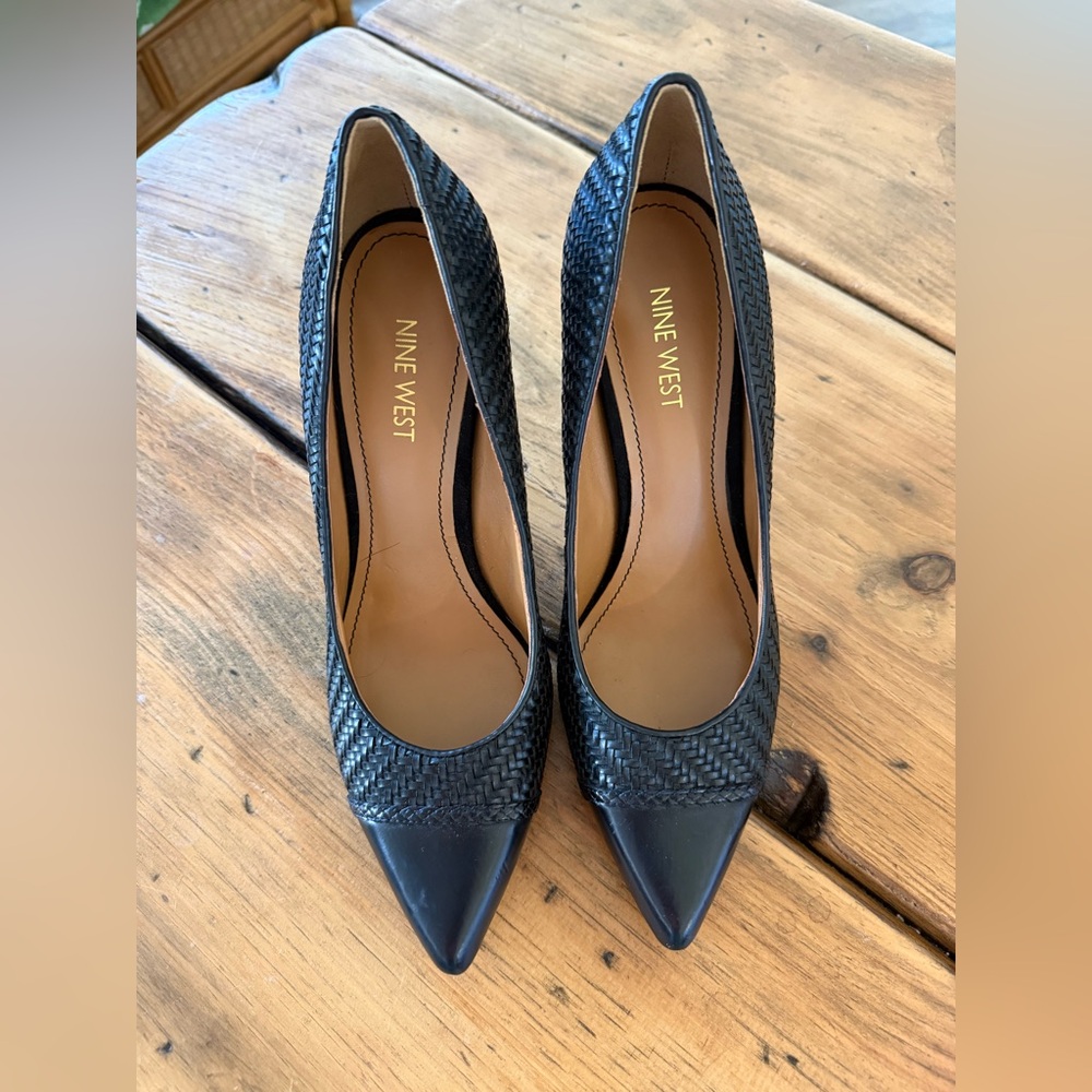 🖤 Nine West Black Woven Textured Heels